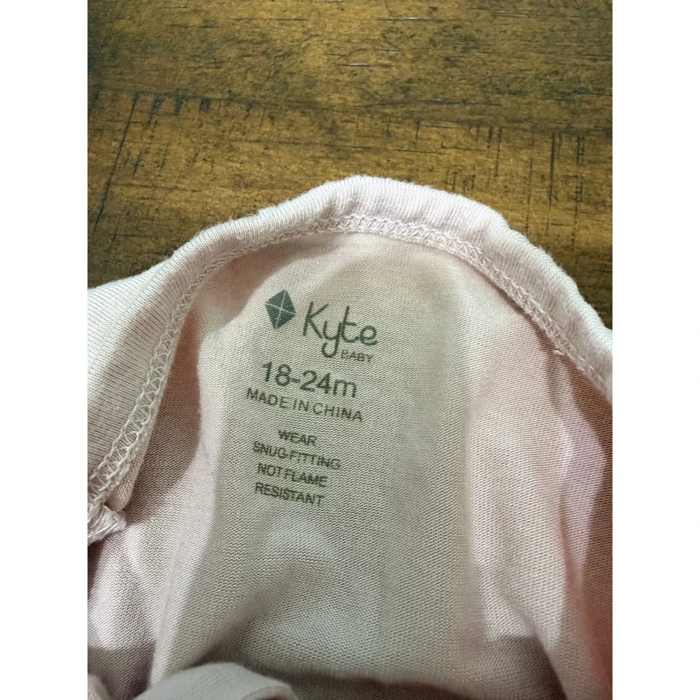 Kyte Baby Bamboo Footie Pajamas Blush Pink 18-24 Months Dual Zipper Sleepsuit